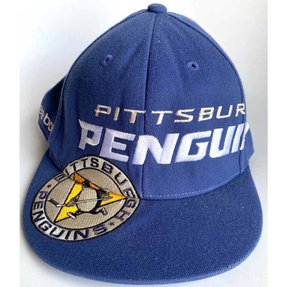 Pittsburgh Penguins 2011 Winter REEBOK FlexFit 210 cap 7 1/4 5/8 blue gold NHL
